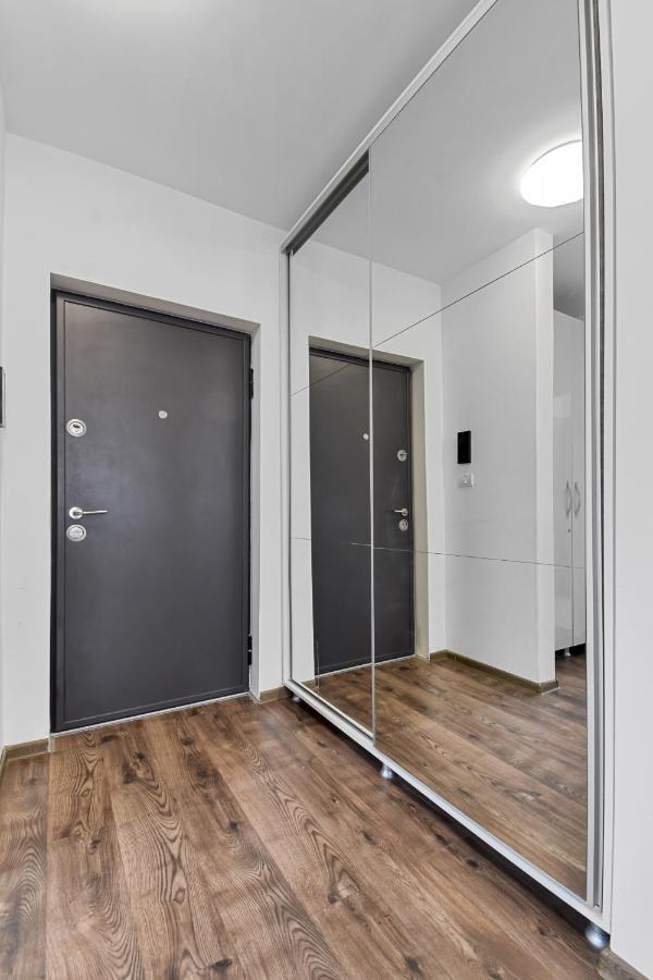 ブラショフModern In New Building With Panoramic Viewアパートメント エクステリア 写真